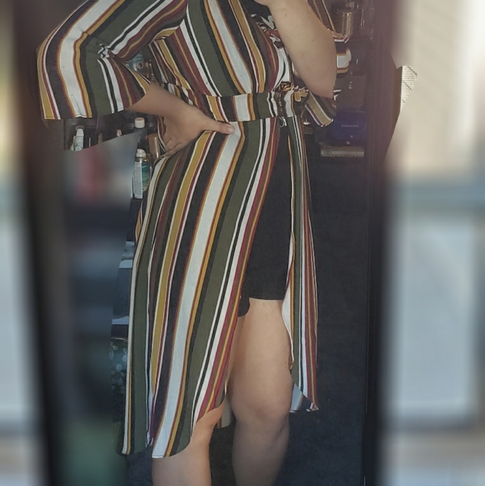 Flowy two button kimono